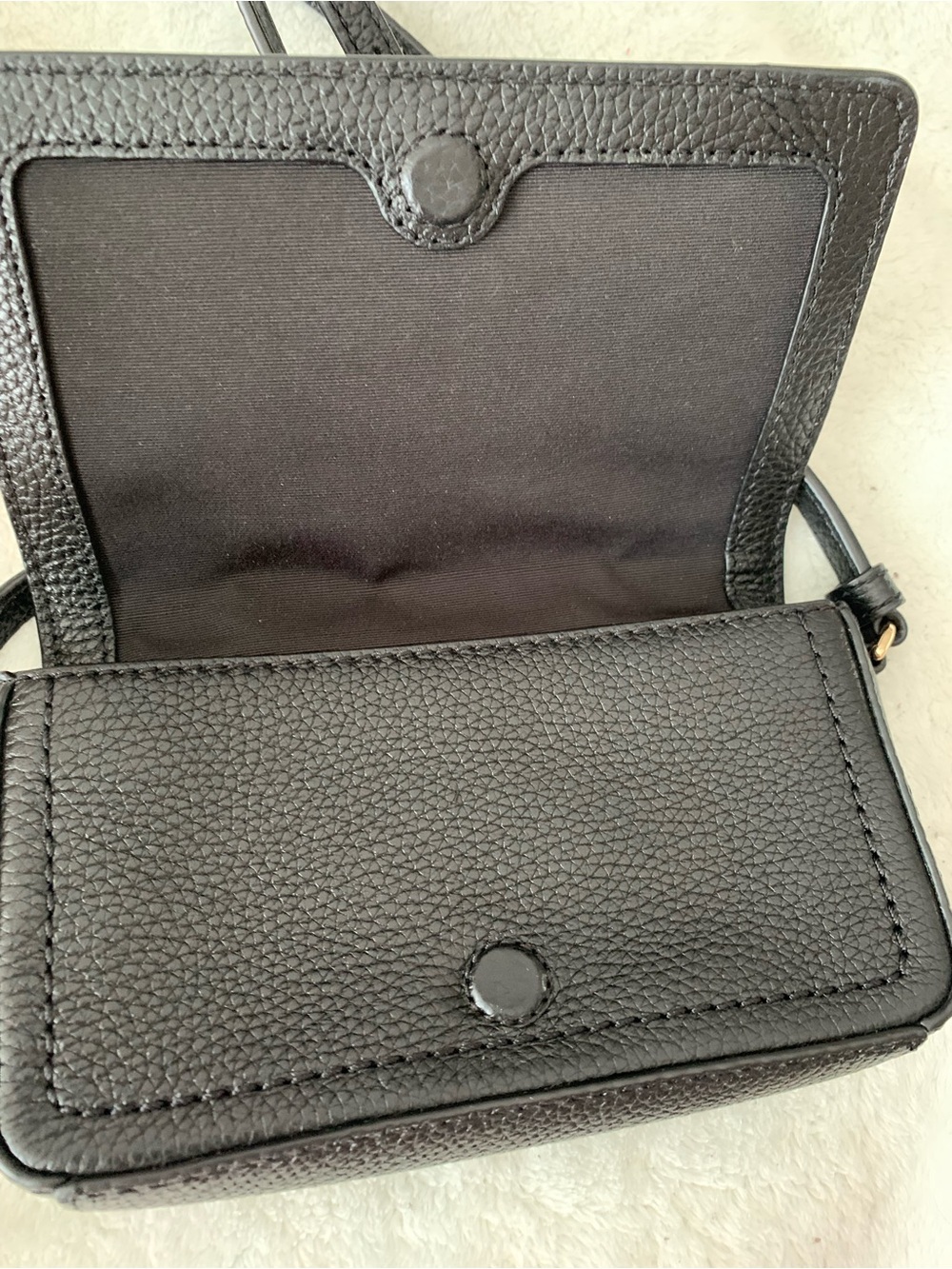 Marc Jacobs Black Pebbled Leather Mini Crossbody with Gold Logo - Picture 2 of 6